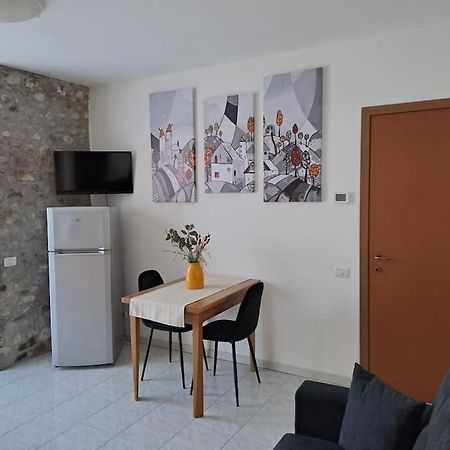 Appartamento Anna Lungo Fiume - Lago Maggiore Сесто Календе Екстериор снимка